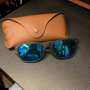 Ray-Ban New Wayfarers Blue Flash